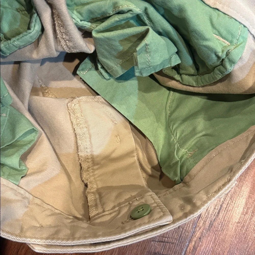 Size 6 Old Navy Beige Mini Skirt - Good Conditon